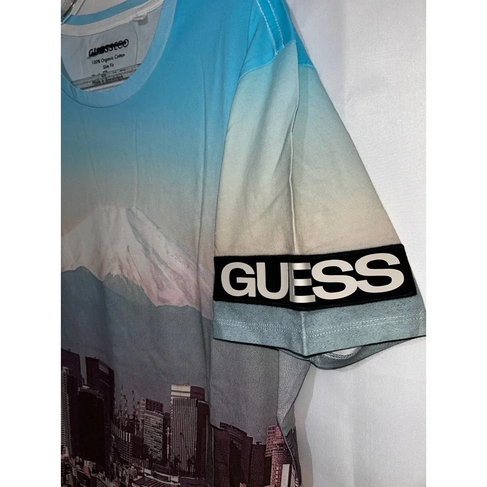 GUESS Men's Eco Tokyo Cityscape T-Shirt Small - Picture 5 of 6